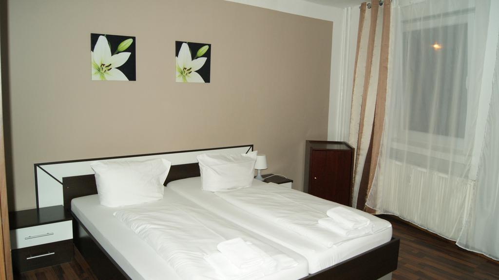 Hotel Pension Eberty Berlin Kültér fotó