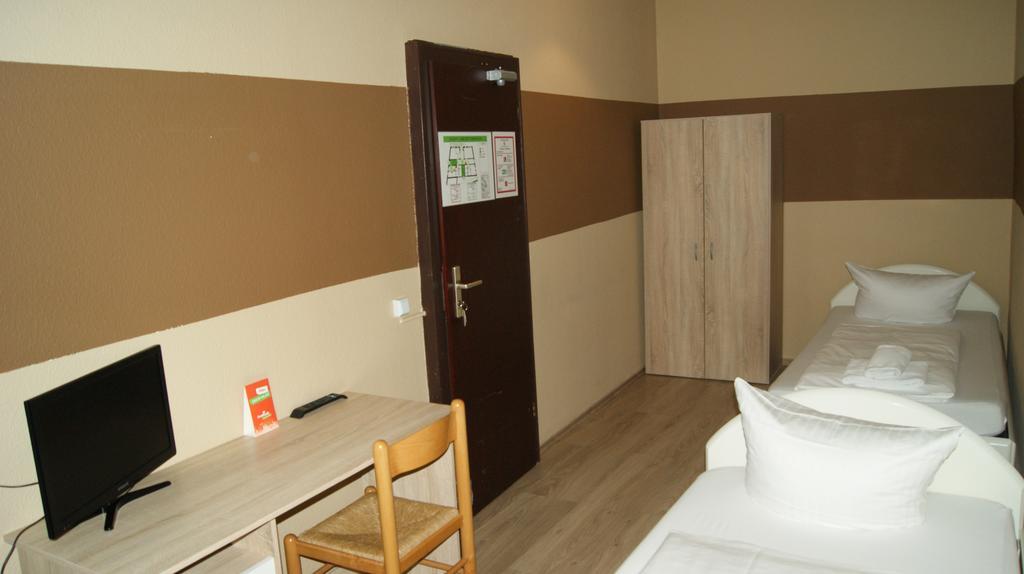 Hotel Pension Eberty Berlin Kültér fotó