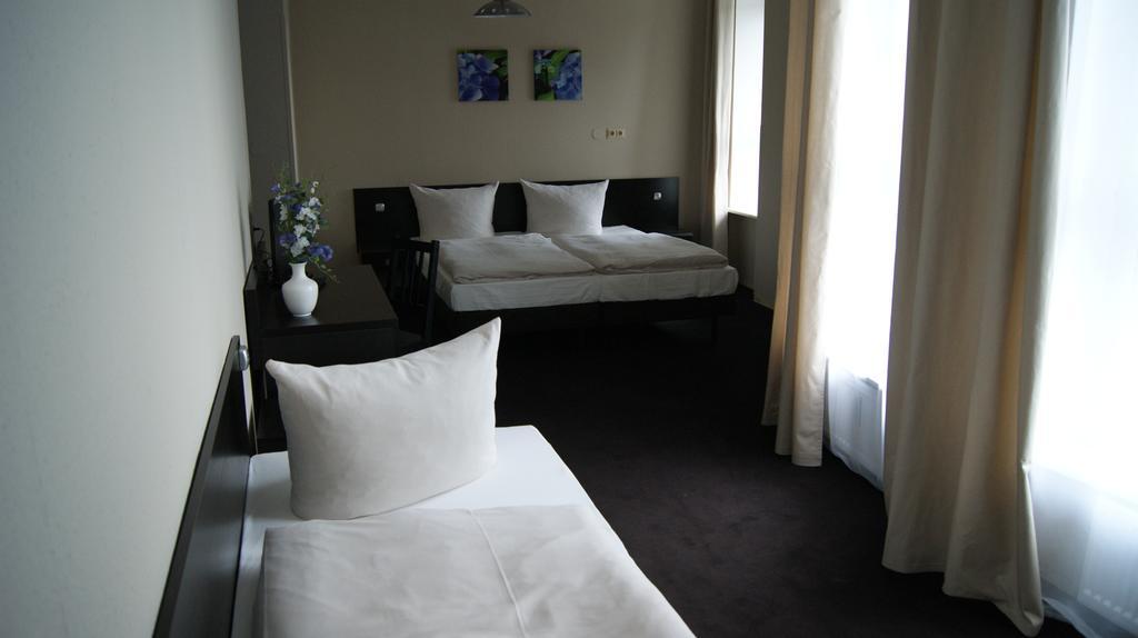 Hotel Pension Eberty Berlin Kültér fotó
