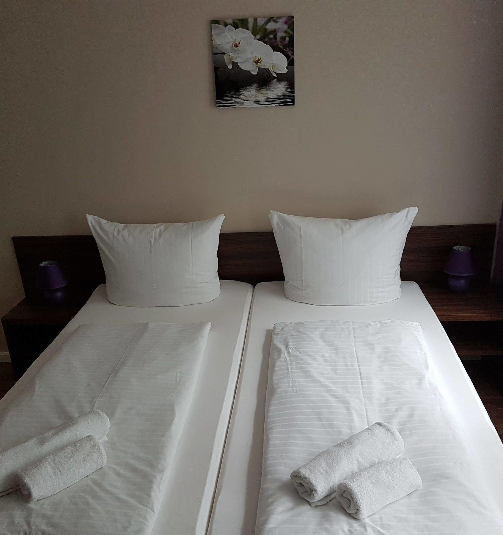 Hotel Pension Eberty Berlin Kültér fotó